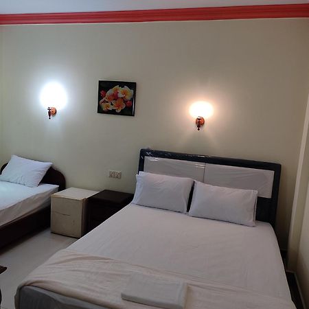 Galaxy Rs Hotel Phnom Penh Exteriör bild